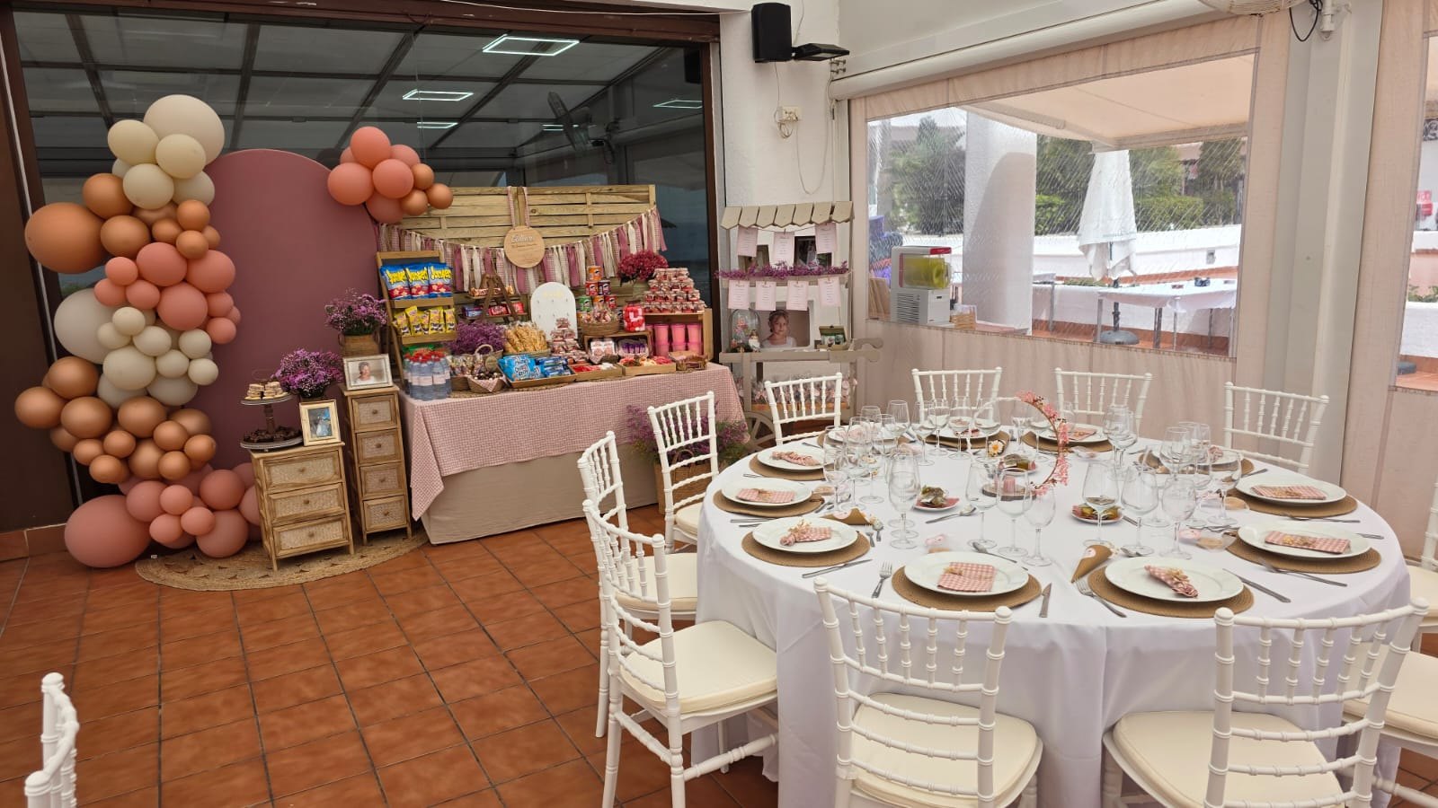 Salón del Lucero Playa decorado para una celebración familiar